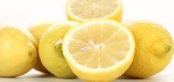 El limón y sus poderes en el cuidado de la piel y la belleza