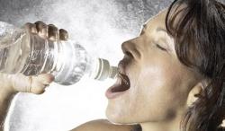 Evitando la deshidratación con remedios caseros