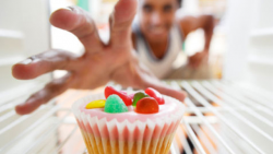 Evitando los antojos entre comidas