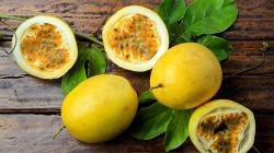 Maracuyá, o fruta de la pasión, desde su origen hasta su uso en la cocina