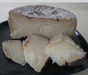 Queso de cabra curado