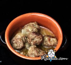 Albóndigas a la cebolla