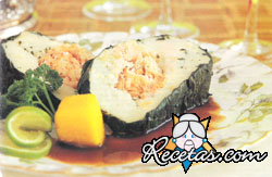 Arrollado de hojas verdes, ricota y salmón