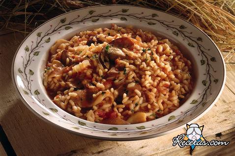 Arroz con menudos y champiñones
