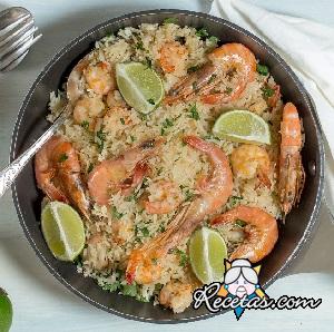 Arroz Pilaf con camarones a la lima
