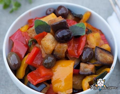 Berenjenas y pimientos salteados