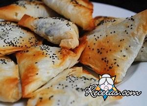 Bocaditos de masa philo con cebolla y calabacín