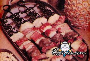 Brochetas agridulces