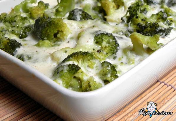 Brócoli a la bechamel