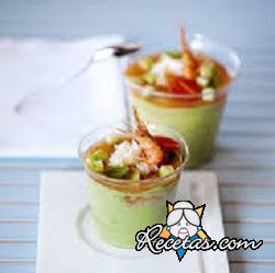 Budín de aguacate con cangrejo