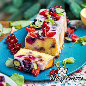 Budín de limón y frutos del bosque