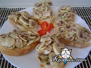 Canapés de champiñones