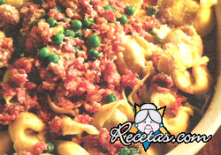 Capelletti con salsa rápida