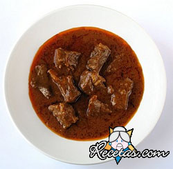 Carne con tomate