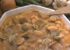 Cazuela de porotos y almejas