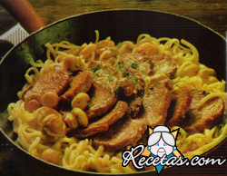Sarteneado de cerdo y champignon