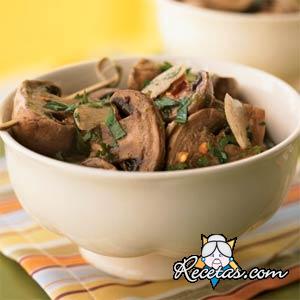 Champiñones marinados