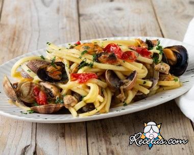 Cintas frescas con mariscos