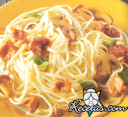 Cintitas con champignon