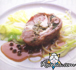 Conejo en cróute de hierbas