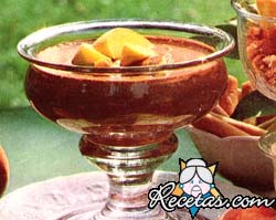 Copa de chocolate y durazno