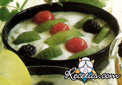 Copa de frutas y yogur