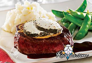 Cordero con manzanas y menta