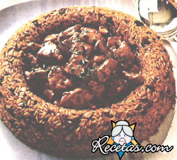 Corona de arroz con ternera