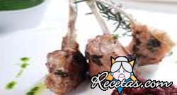 Costillitas de cordero con salsa de menta
