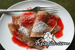 Crepes de Frutas Rojas
