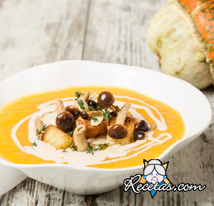 Crema de calabaza y patatas con champiñones