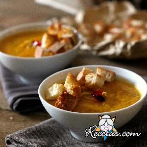 Crema de zanahorias asadas con jengibre y chile