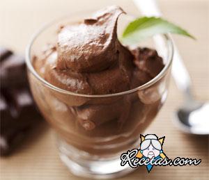 Crema esponjosa de chocolate