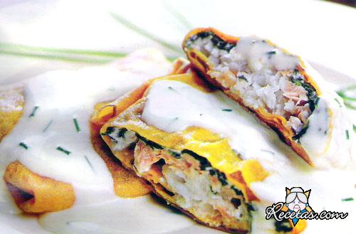 Crepas de zanahorias rellenas con pes...