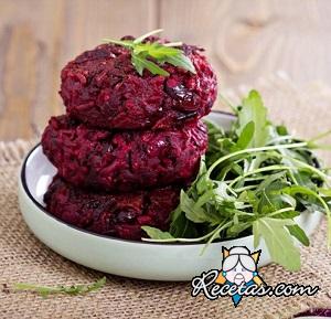 Croquetas de arroz y remolacha