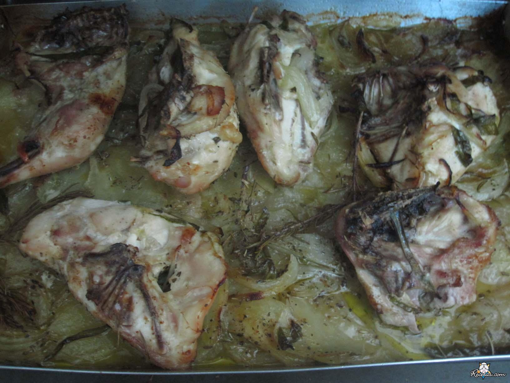 Cuartos de pollo a las hierbas proven...