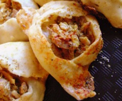 Empanaditas de pollo marinado