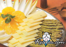 Endibias con queso y espárragos