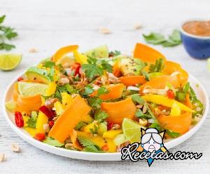 Ensalada de aguacate, mango y zanahor...