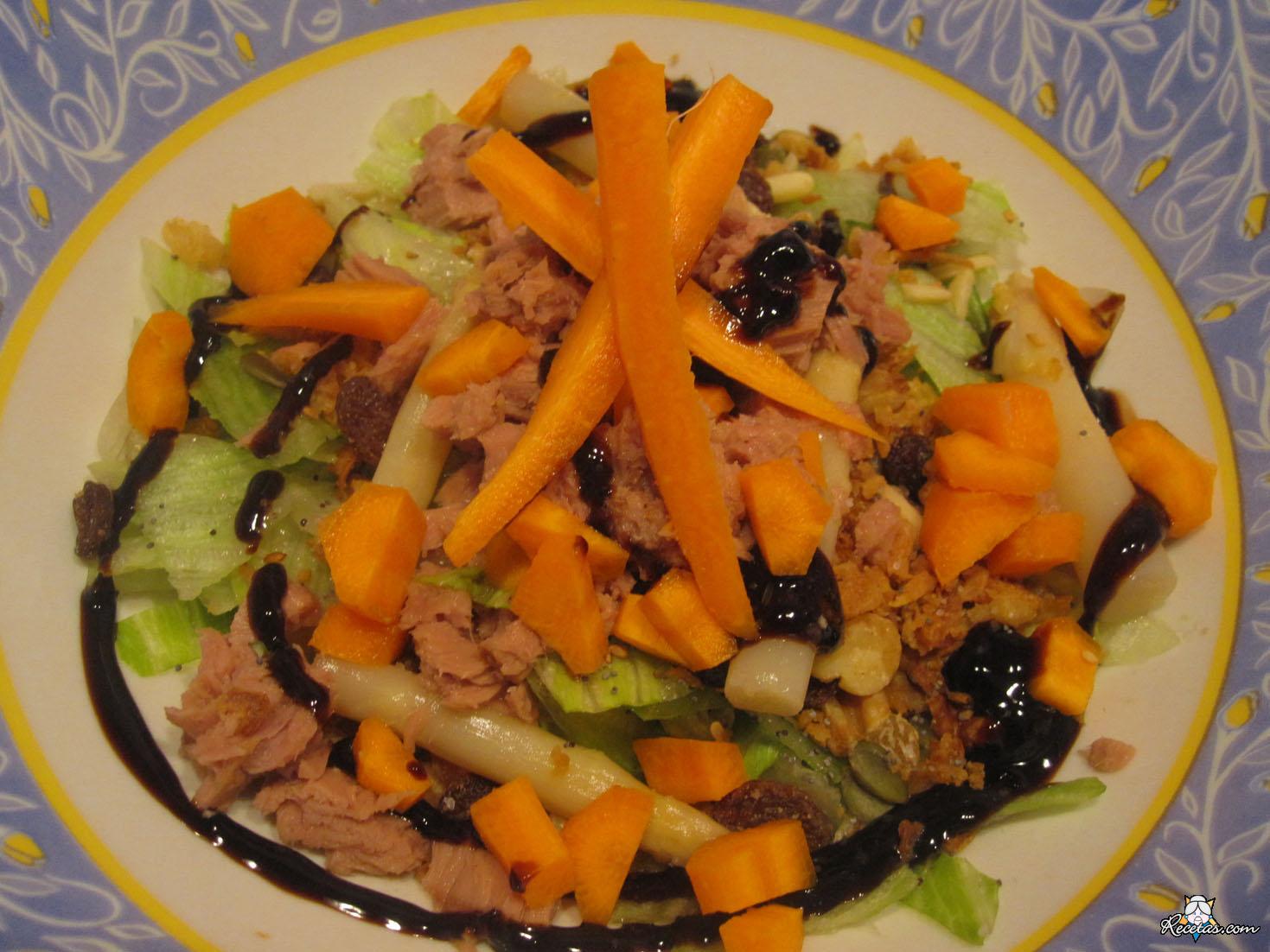 Ensalada de atún y espárragos