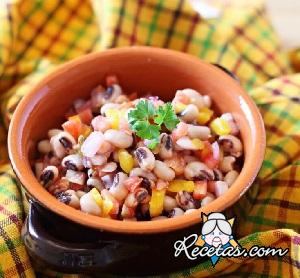 Ensalada de frijoles texana
