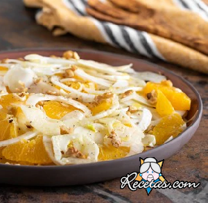Ensalada de hinojo, naranja y nueces