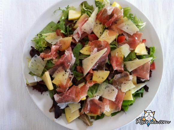 Ensalada de manzana con jamón