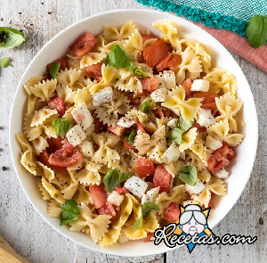 Ensalada de pasta caprese