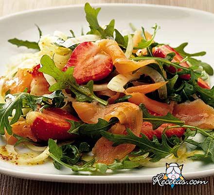 Ensalada multicolor con aderezo agridulce