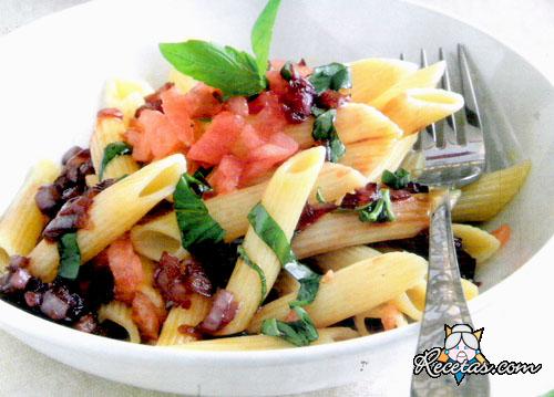 Ensalada tibia de pasta