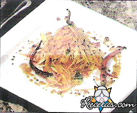 Ensalada de papaya, mangos y langostinos