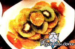 Postre de naranjas y kiwi