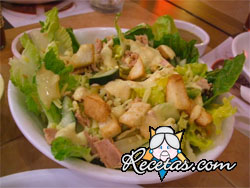 Ensalada cesar de atún