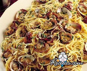 Espaguetis con almejas